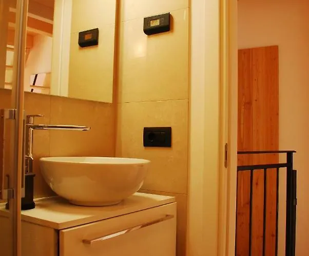 La Casa Del Borgo * 데르비오