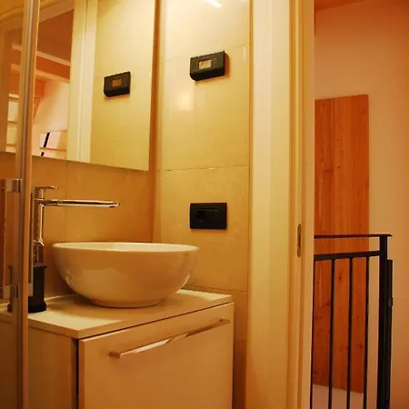 La Casa Del Borgo * Дервио