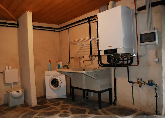 Semesterbostad La Casa Del Borgo Dervio